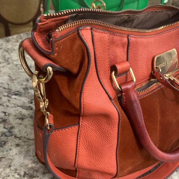 Handbag - Picture 3 of 6